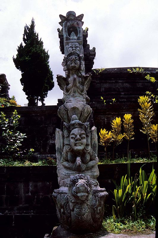 Bali Statue 15.jpg
