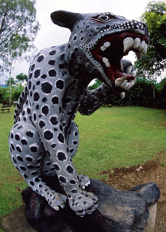 Bali Statue 18.jpg