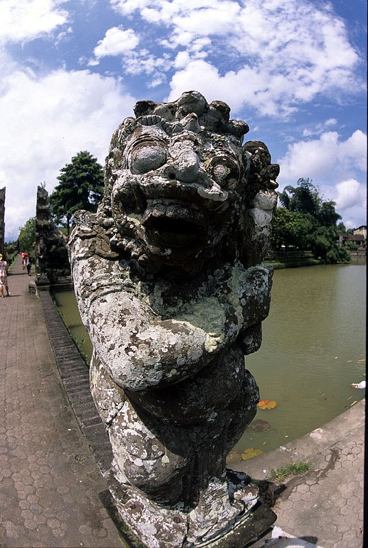 Bali Statue 19.jpg