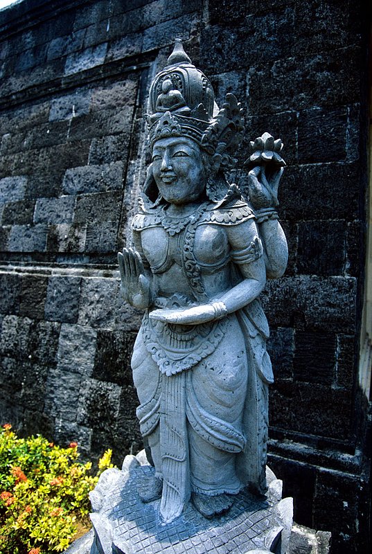 Bali Statue 24.jpg