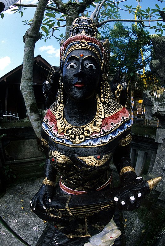 Bali Statue 33.jpg