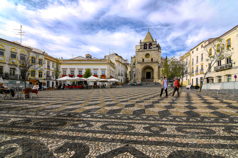 Elvas Town Sq.jpg