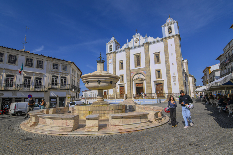 Evora 2.jpg