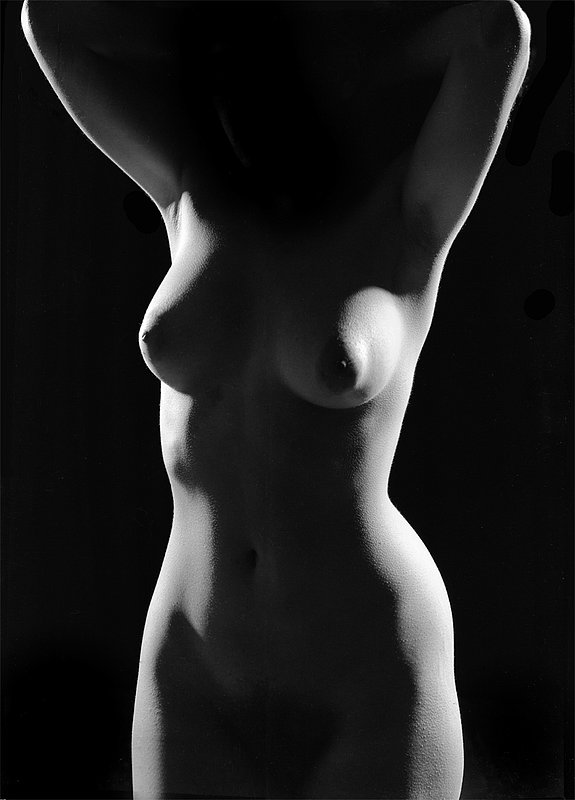 NUDE 413a.jpg