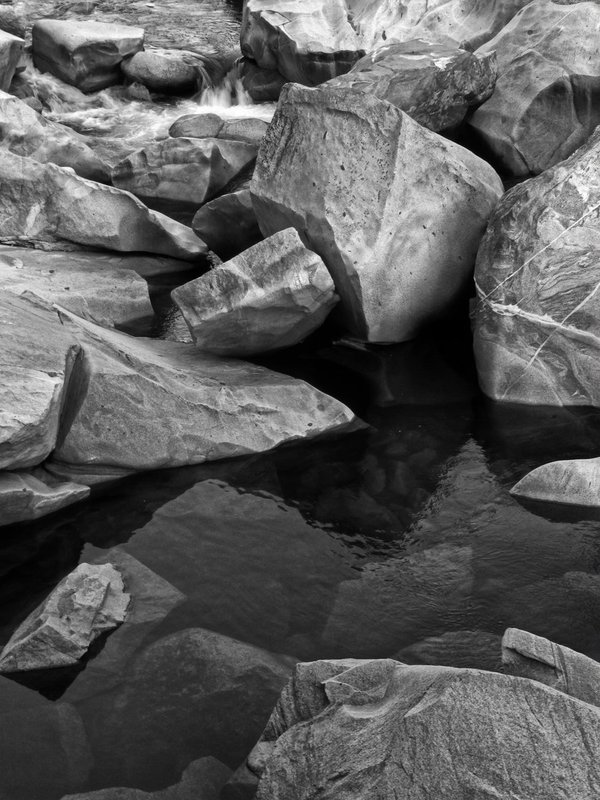 Yuba River 2.jpg ::                                