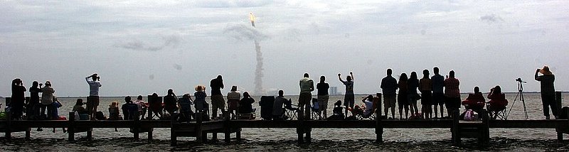 071108 SHUTTLE LAUNCH_003.jpg :: Thousands of people such as these at Titusville's Rotary Park watched the last shuttle launch as Atlantis headed to the ISS for a 12 day mission Friday July 8, 2011 in Titusville, Fl. (The Birmingham News, Hal Yeager)
