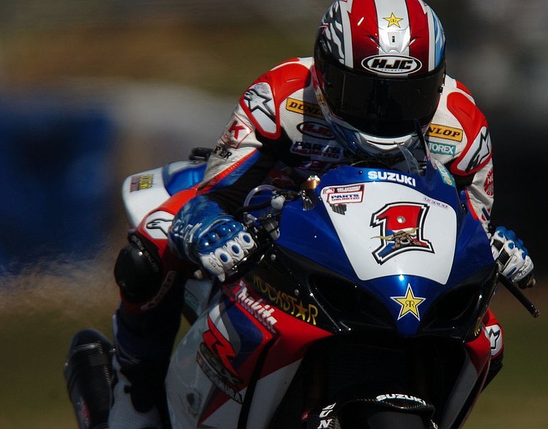 AMA SUPERBIKE_013.jpg :: AMA SUPERBIKE----AMA Superbikes Championship race at Barber Motorsports Park. Ben Spies leaves some heat behind as he speeds down a straight. News staff/Hal Yeager
