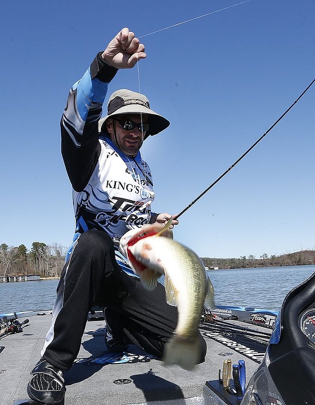 BASSMASTER Classic ALHY    1042     .jpg :: first day of the BASSMASTER Classic Friday Feb. 21, 2014 in Guntersville, Ala. (Photo/Hal Yeager)