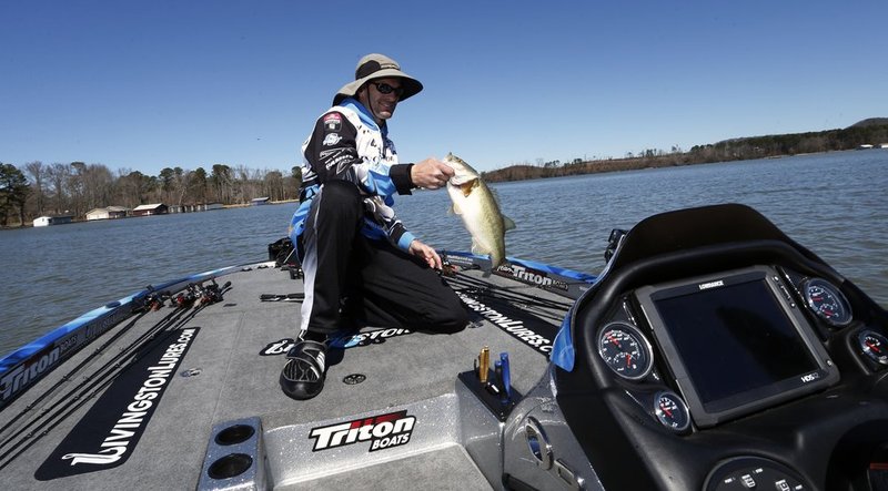BASSMASTER Classic ALHY    1048     .jpg :: first day of the BASSMASTER Classic Friday Feb. 21, 2014 in Guntersville, Ala. (Photo/Hal Yeager)