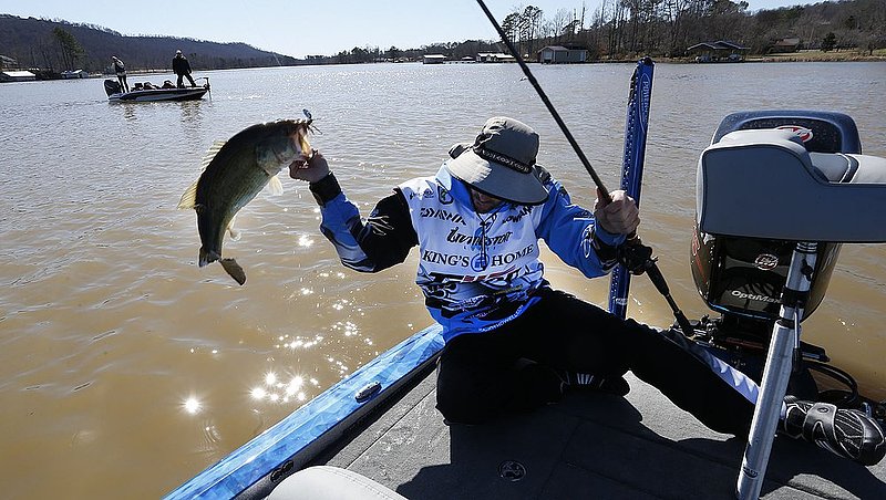 BASSMASTER Classic ALHY    1067     .jpg :: first day of the BASSMASTER Classic Friday Feb. 21, 2014 in Guntersville, Ala. (Photo/Hal Yeager)