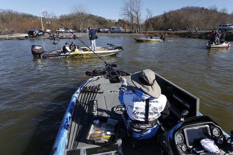 BASSMASTER Classic ALHY    1131     .jpg :: first day of the BASSMASTER Classic Friday Feb. 21, 2014 in Guntersville, Ala. (Photo/Hal Yeager)