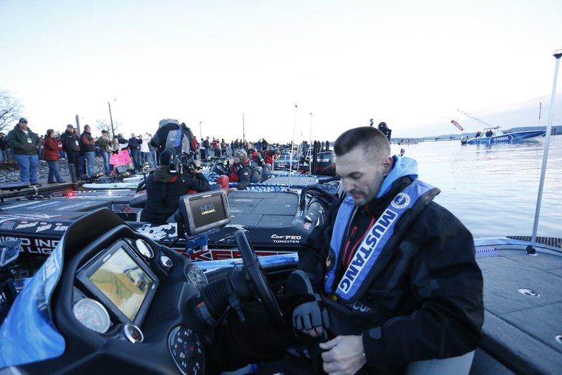 BASSMASTER Classic ALHY    676     .jpg :: first day of the BASSMASTER Classic Friday Feb. 21, 2014 in Guntersville, Ala. (Photo/Hal Yeager)