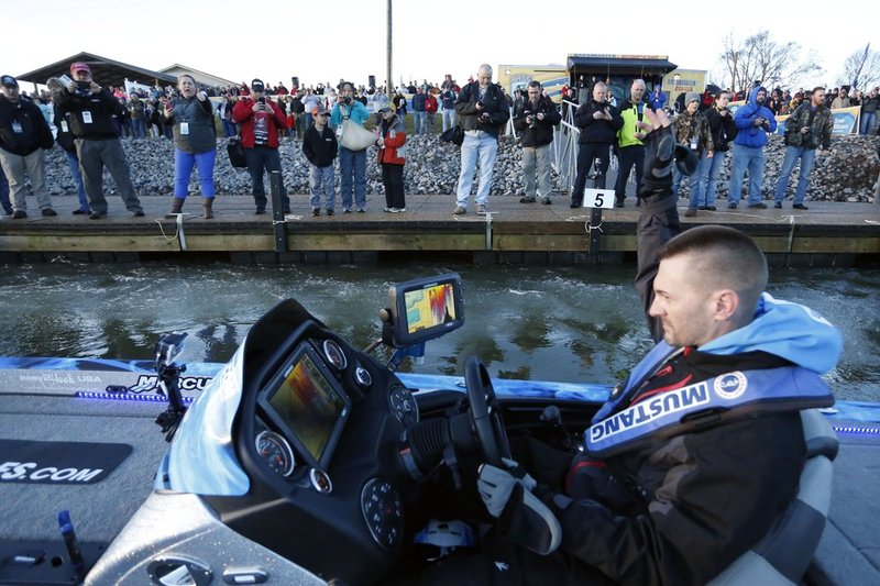 BASSMASTER Classic ALHY    693     .jpg :: first day of the BASSMASTER Classic Friday Feb. 21, 2014 in Guntersville, Ala. (Photo/Hal Yeager)