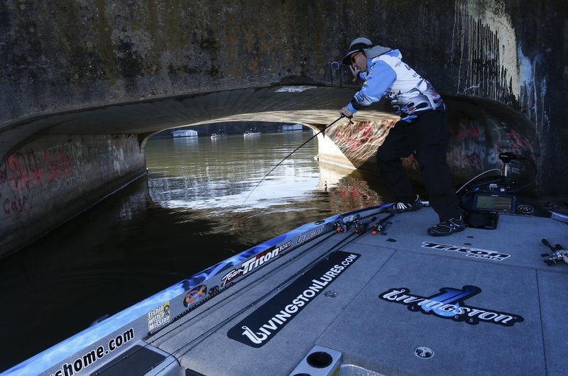BASSMASTER Classic ALHY    804     .jpg :: first day of the BASSMASTER Classic Friday Feb. 21, 2014 in Guntersville, Ala. (Photo/Hal Yeager)