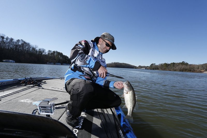 BASSMASTER Classic ALHY    906     .jpg :: first day of the BASSMASTER Classic Friday Feb. 21, 2014 in Guntersville, Ala. (Photo/Hal Yeager)