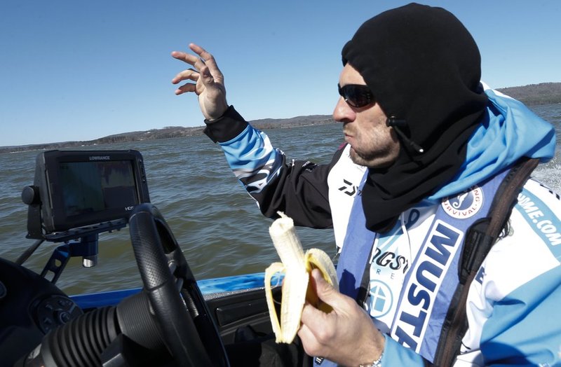 BASSMASTER Classic ALHY    938     .jpg :: first day of the BASSMASTER Classic Friday Feb. 21, 2014 in Guntersville, Ala. (Photo/Hal Yeager)