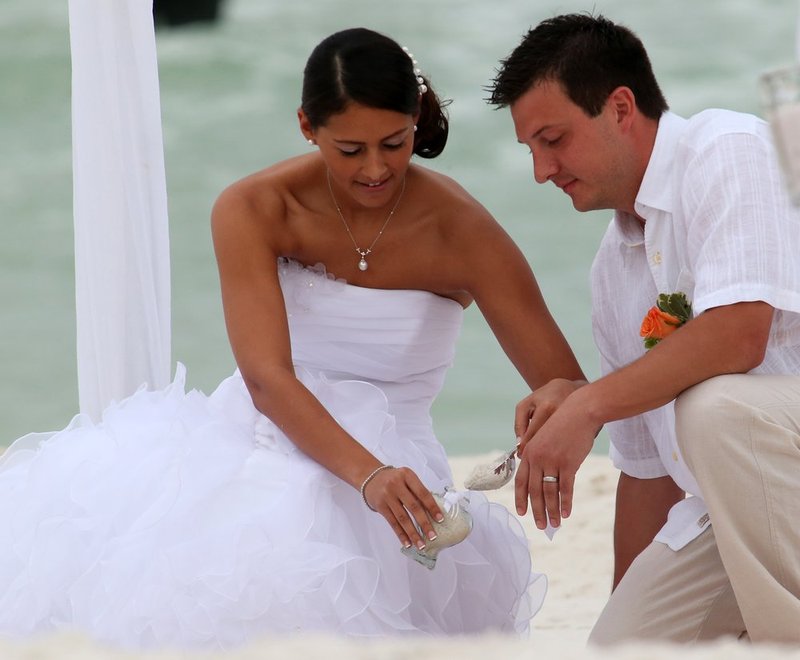 BEACH WEDDINGS  131.jpg