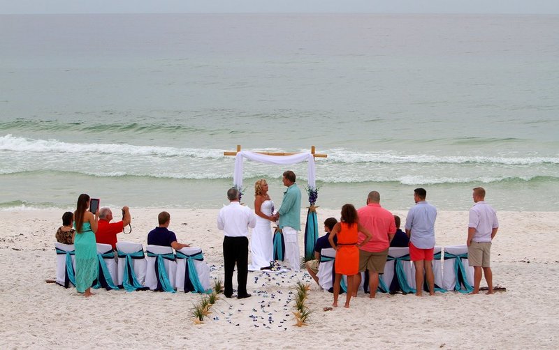 BEACH WEDDINGS  15.jpg