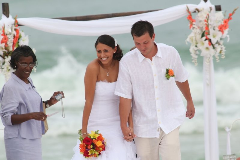 BEACH WEDDINGS  16.jpg