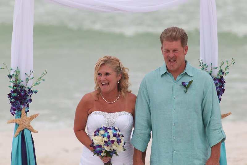 BEACH WEDDINGS  9.jpg