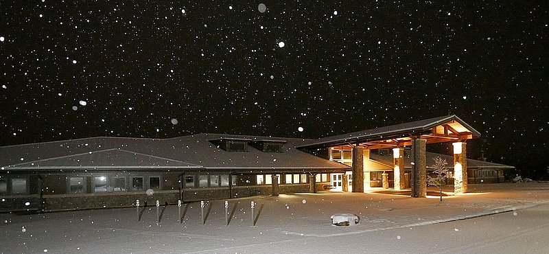 Canyon Center Snow   7.jpg :: for the second day in a row north Alabama Wednesday Feb. 12,  2014 in Fort Payne Ala.  (AP Photo/Hal Yeager)