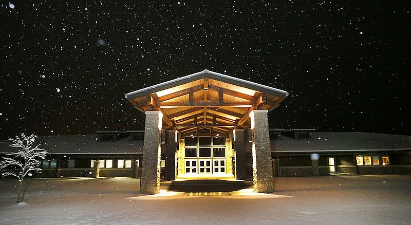 Canyon Center Snow   8.jpg :: for the second day in a row north Alabama Wednesday Feb. 12,  2014 in Fort Payne Ala.  (AP Photo/Hal Yeager)