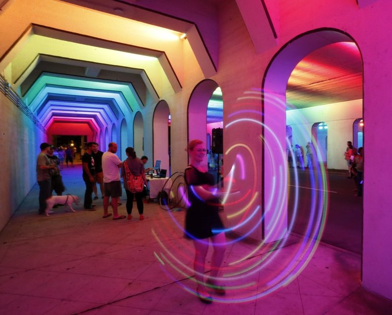 LIGHT RAILS    889A.jpg