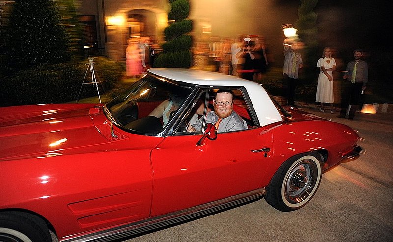 NICK AND ASHLEY WEDDING  23.jpg