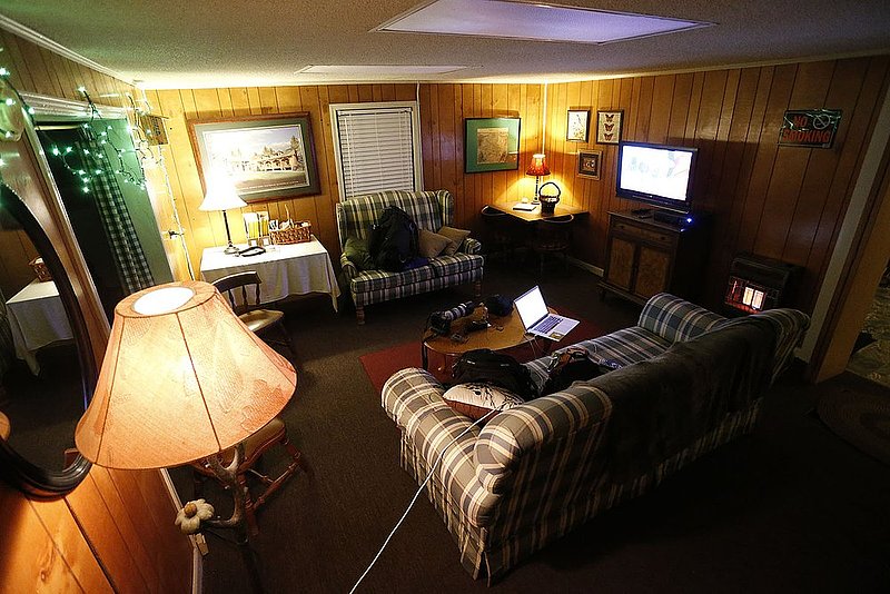 The office.jpg :: for the second day in a row north Alabama Wednesday Feb. 12,  2014 in Fort Payne Ala.  (AP Photo/Hal Yeager)