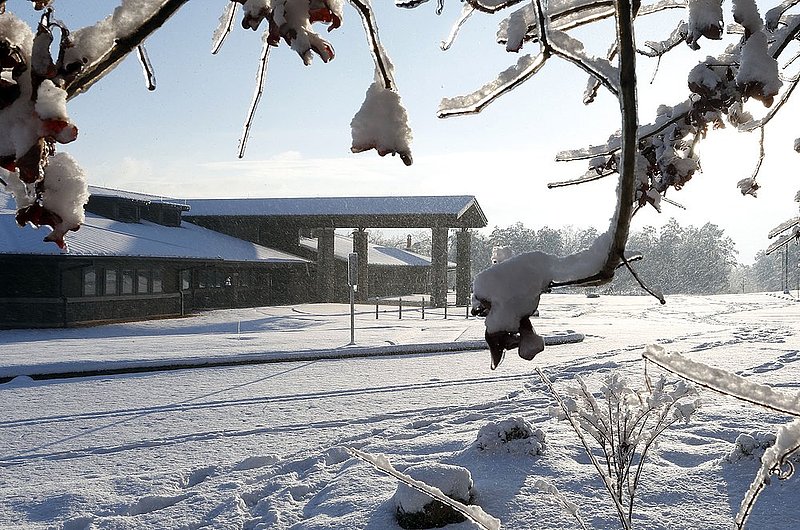 WINTER WEATHER ALHY101    116      A.jpg :: Thursday, Feb. 13,  2014 in Fort Payne Ala.  (AP Photo/Hal Yeager)
