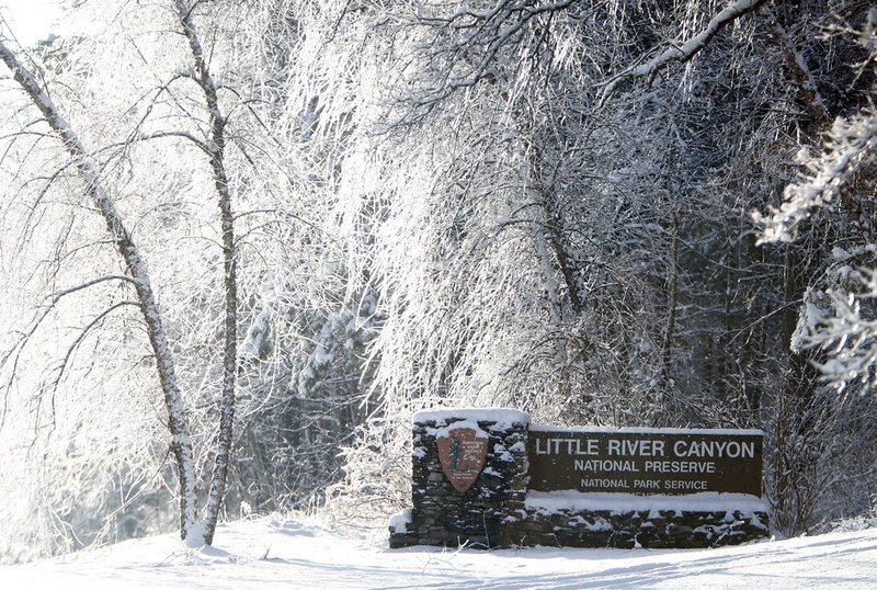 WINTER WEATHER ALHY101    122      A.jpg :: Thursday, Feb. 13,  2014 in Fort Payne Ala.  (AP Photo/Hal Yeager)