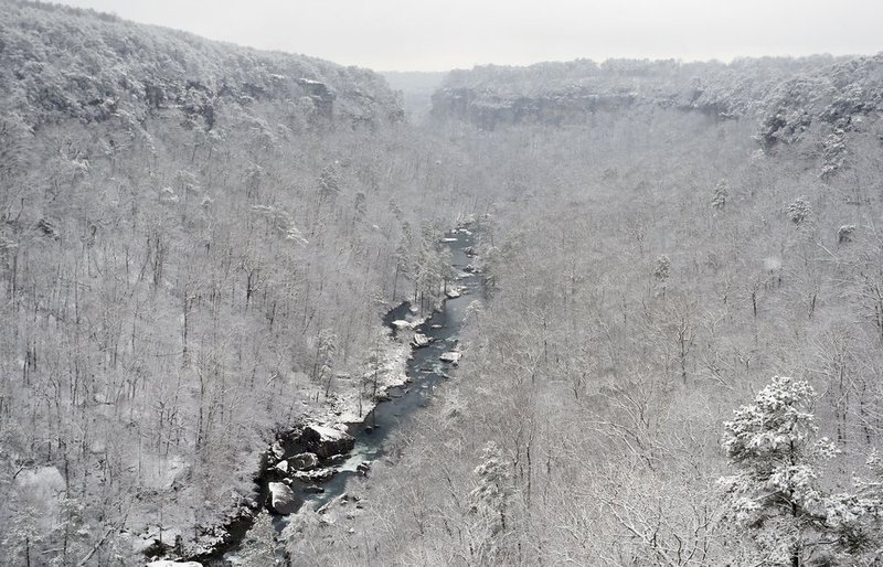 WINTER WEATHER ALHY101    583     .jpg :: as snow fell on north Alabama Tuesday Feb. 11,  2014 in Fort Payne Ala.  ( Photo/Hal Yeager)