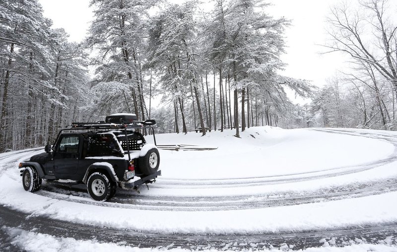 WINTER WEATHER ALHY101    681     .jpg :: as snow fell on north Alabama Tuesday Feb. 11,  2014 in Fort Payne Ala.  ( Photo/Hal Yeager)