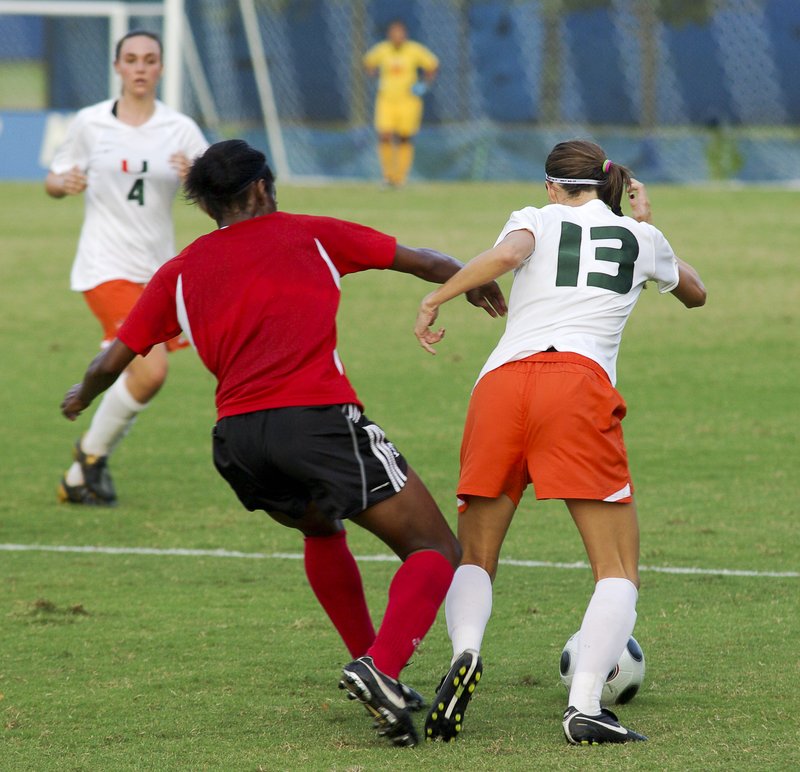 -106.jpg :: UM Soccer vs Canadian National Team
