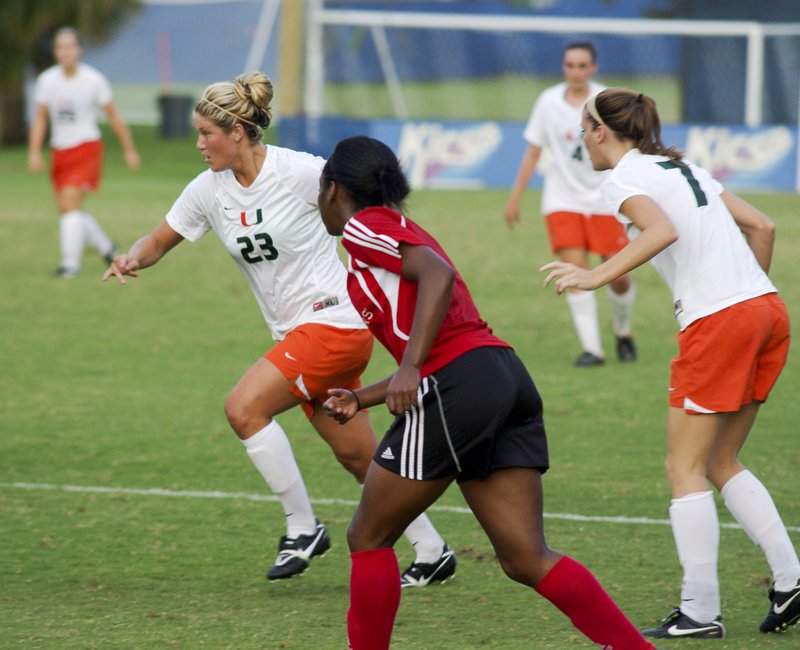 -1291.jpg :: UM Soccer vs Canadian National Team