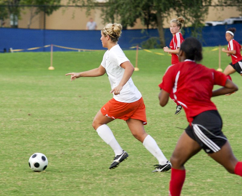 -1371.jpg :: UM Soccer vs Canadian National Team