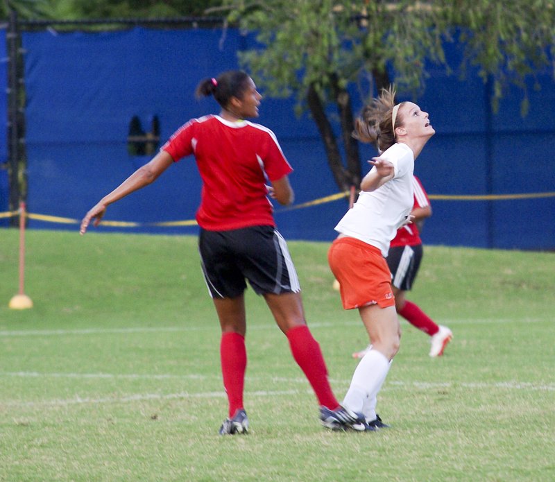 -209.jpg :: UM Soccer vs Canadian National Team