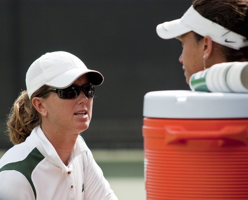 -2091.jpg :: UM Women's Tennis Vs FAU 1-23-2010