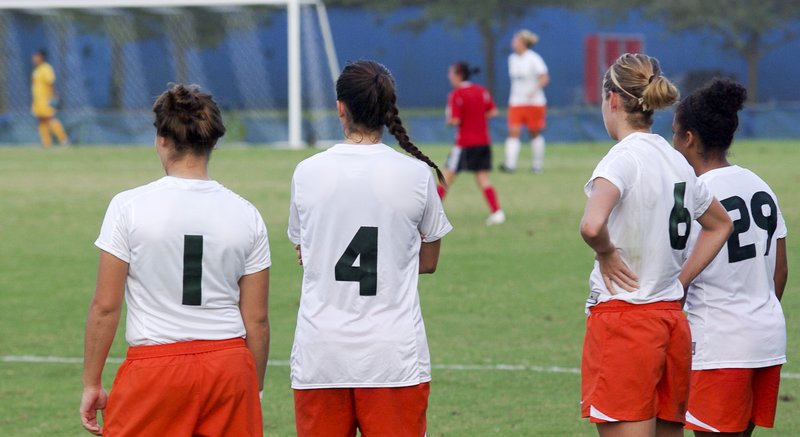 -214.jpg :: UM Soccer vs Canadian National Team