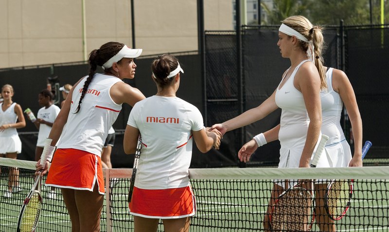 -2221.jpg :: UM Women's Tennis Vs FAU 1-23-2010