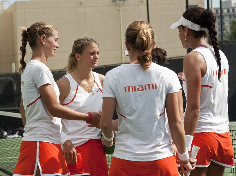 -2271.jpg :: UM Women's Tennis Vs FAU 1-23-2010