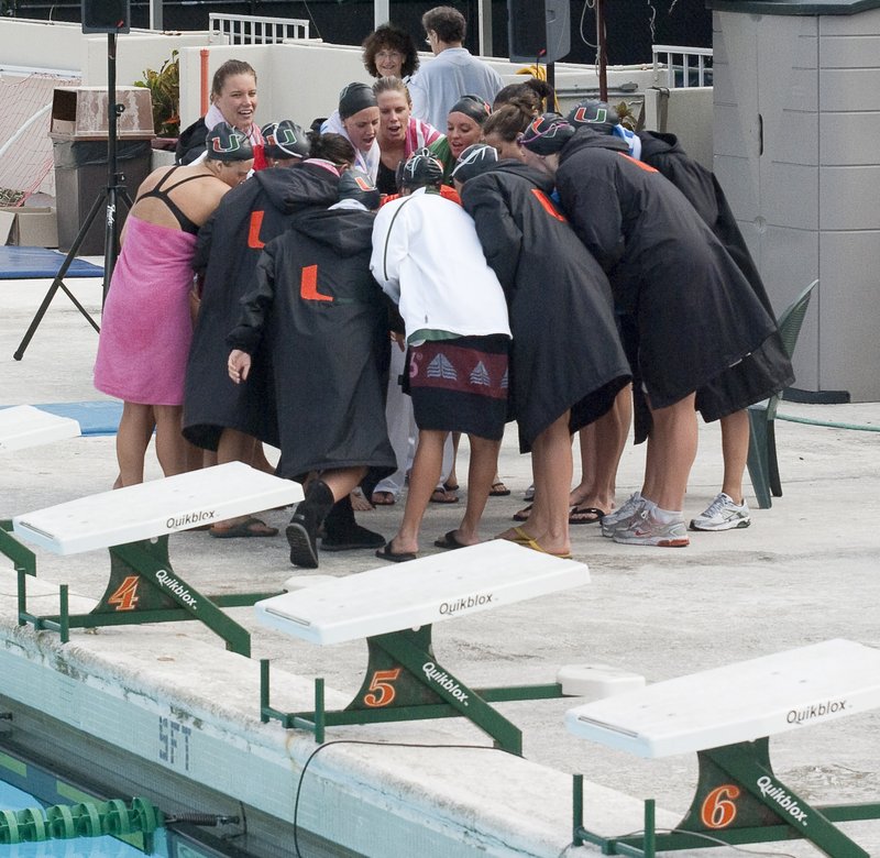 -23.jpg :: UM Swimming vs Central Connecticut