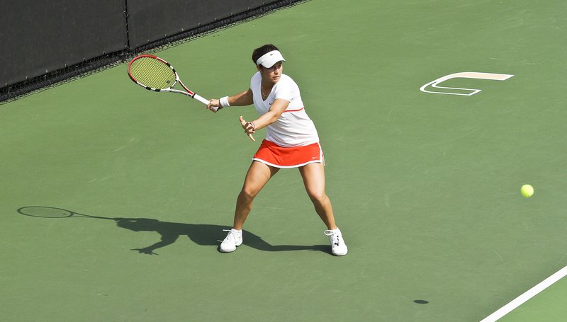 -2541.jpg :: UM Women's Tennis Vs FAU 1-23-2010