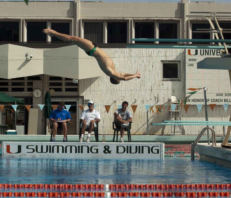 -263.jpg :: UM Swimming vs Central Connecticut