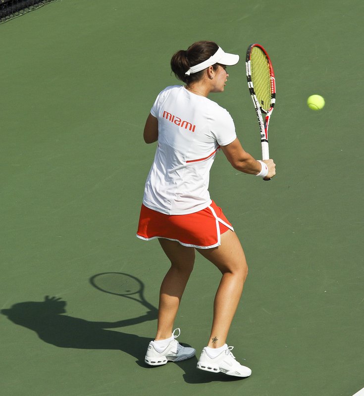 -2641.jpg :: UM Women's Tennis Vs FAU 1-23-2010