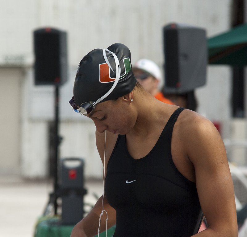 -37-2.jpg :: UM Swimming vs Central Connecticut