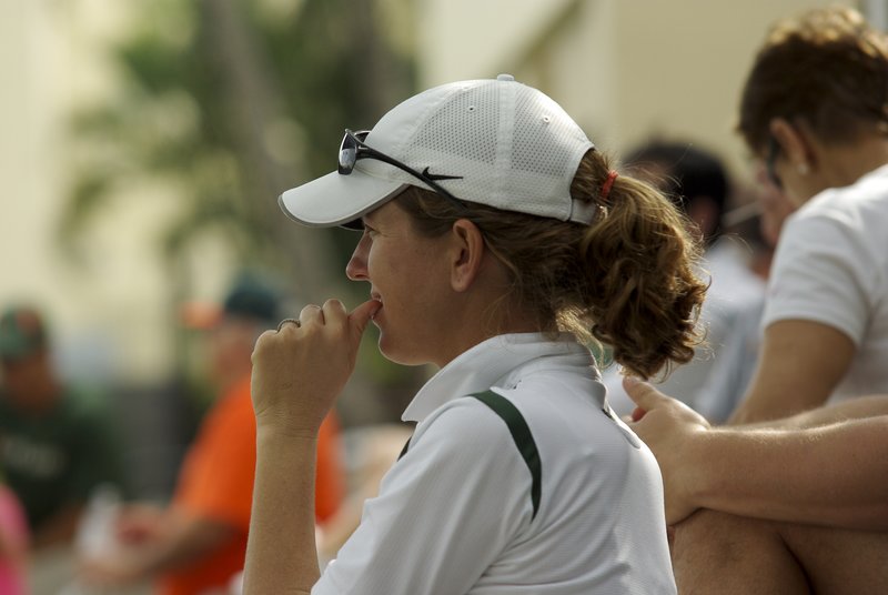 -3981.jpg :: UM Women's Tennis Vs FAU 1-23-2010