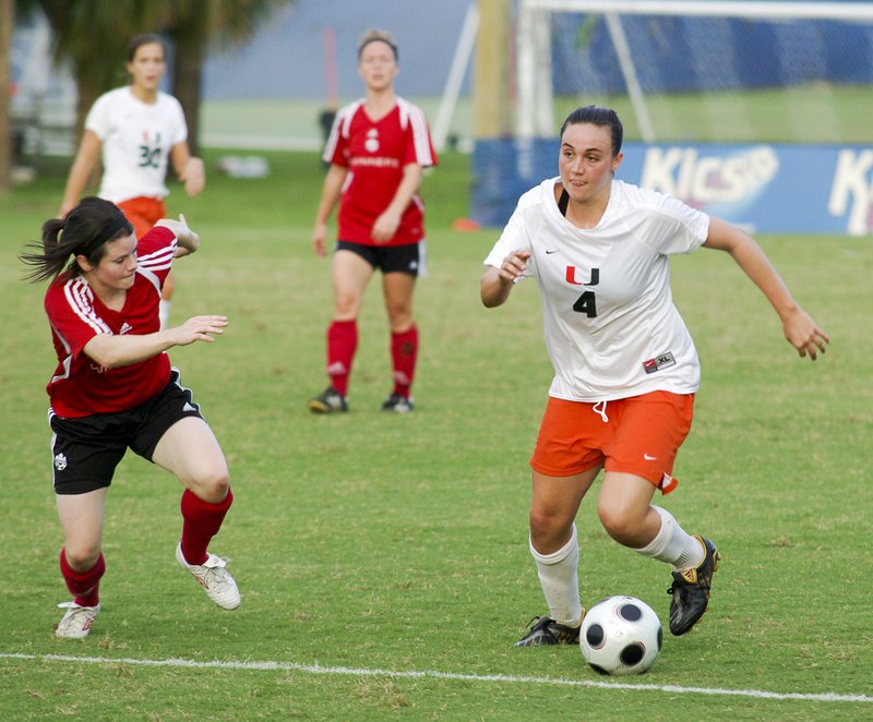 -991.jpg :: UM Soccer vs Canadian National Team