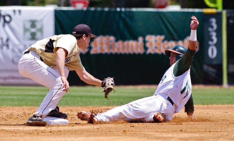 _IGP3273-241.jpg :: UM Baseball Vs Wake Forest 4-4-2010