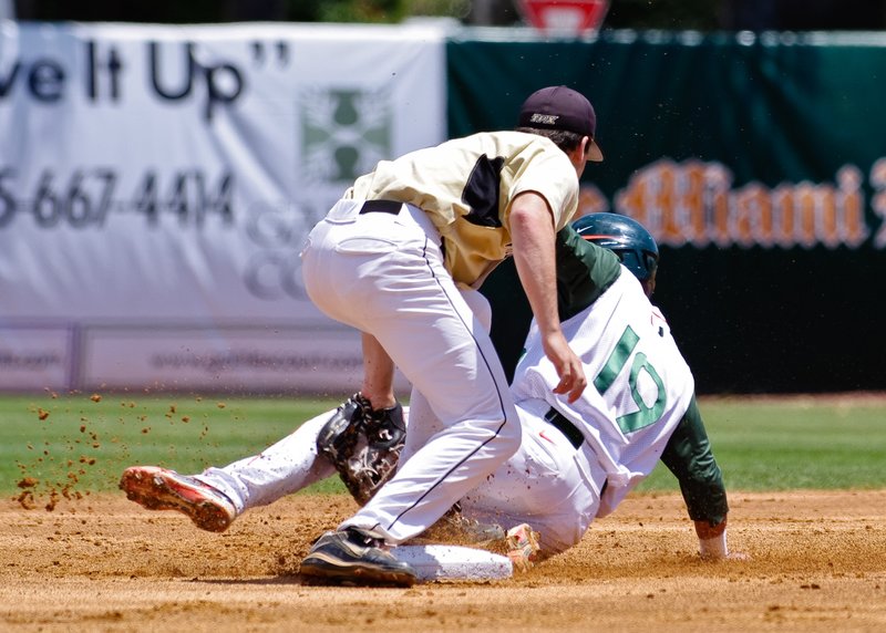 _IGP3274-25.jpg :: UM Baseball Vs Wake Forest 4-4-2010
